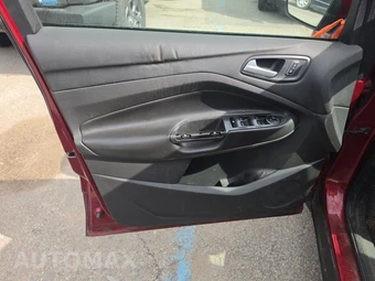 2015 Ford Escape SE – miniatura 9