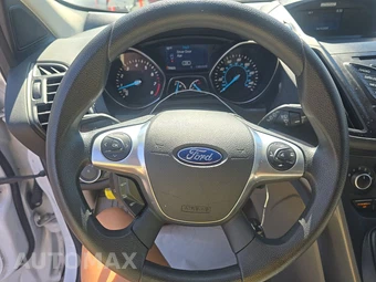 2015 Ford Escape SE – miniatura 10