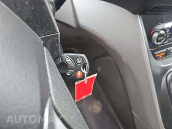 2015 Ford Escape SE – miniatura 5