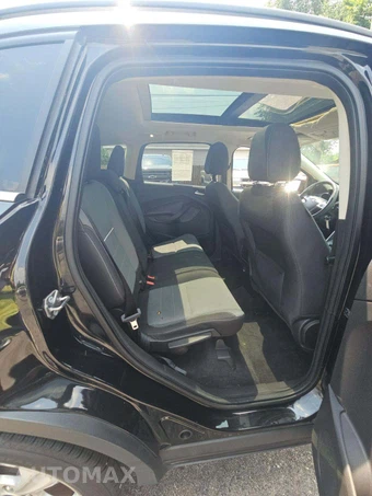 2015 Ford Escape SE – miniatura 13