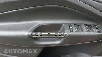 2015 Ford Escape SE – miniatura 34