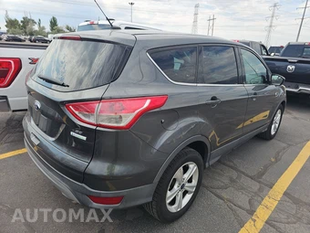 2015 Ford Escape SE – miniatura 4