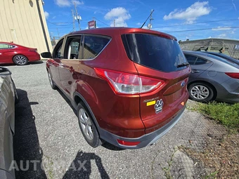 2015 Ford Escape SE - miniatura 2