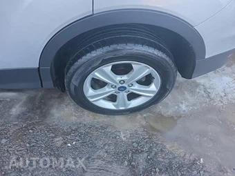 2015 Ford Escape SE – miniatura 11