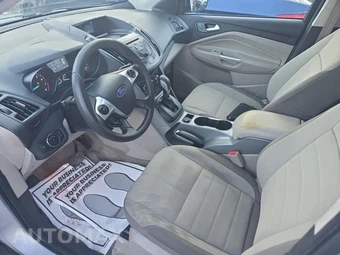 2015 Ford Escape SE – miniatura 13