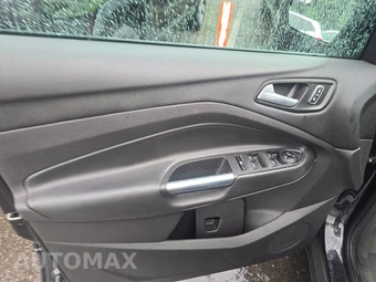 2015 Ford Escape SE – miniatura 9