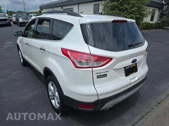 2015 Ford Escape SE – miniatura 2