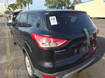 2015 Ford Escape SE - miniatura 6