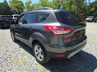 2015 Ford Escape SE – miniatura 2