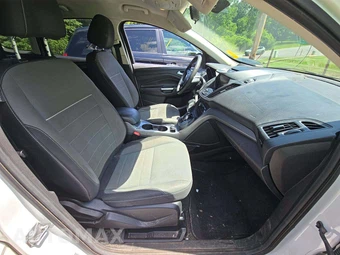 2015 Ford Escape SE – miniatura 18