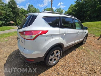 2015 Ford Escape SE – miniatura 3