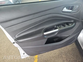 2015 Ford Escape SE – miniatura 15