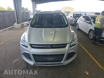 2015 Ford Escape SE – miniatura 2