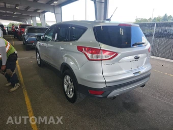 2015 Ford Escape SE – miniatura 8