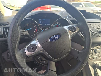 2015 Ford Escape SE – miniatura 10