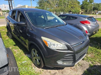 2015 Ford Escape SE – miniatura 4