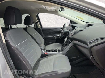 2015 Ford Escape SE – miniatura 18