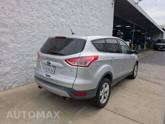 2015 Ford Escape SE – miniatura 3