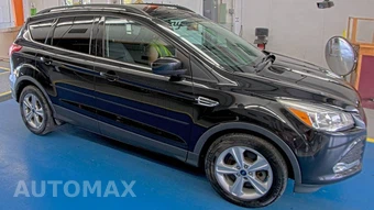 2015 Ford Escape SE – miniatura 4