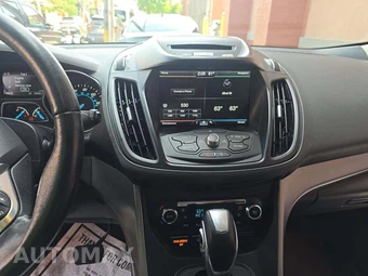 2015 Ford Escape SE – miniatura 5