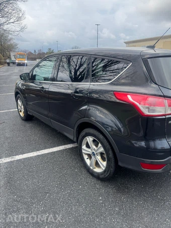 2015 Ford Escape SE - miniatura 3
