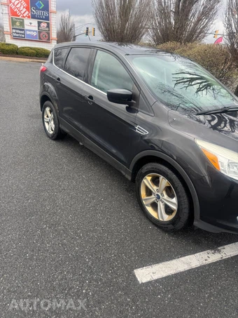 2015 Ford Escape SE - miniatura 9