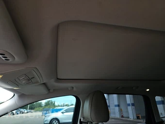 2015 Ford Escape Titanium - miniatura 17