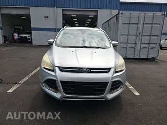 2015 Ford Escape Titanium - miniatura 2