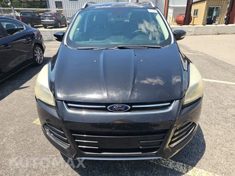 2015 Ford Escape Titanium – miniatura 2