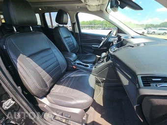 2015 Ford Escape Titanium – miniatura 8