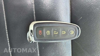 2015 Ford Escape Titanium – miniatura 18