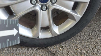 2015 Ford Escape Titanium – miniatura 20