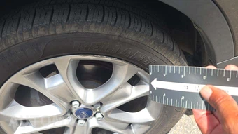 2015 Ford Escape Titanium – miniatura 31