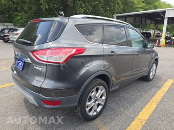 2015 Ford Escape Titanium – miniatura 4