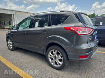 2015 Ford Escape Titanium – miniatura 6