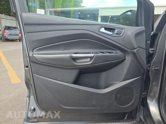 2015 Ford Escape Titanium – miniatura 9