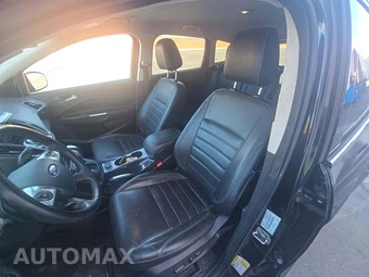 2015 Ford Escape Titanium – miniatura 3