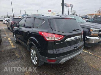2015 Ford Escape Titanium – miniatura 2