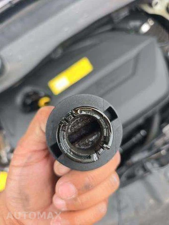 2015 Ford Escape Titanium – miniatura 33