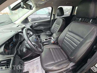 2015 Ford Escape Titanium – miniatura 6