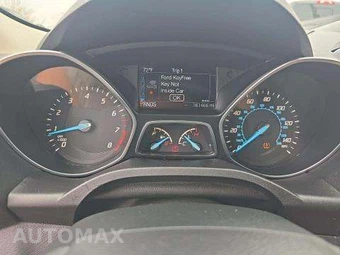 2015 Ford Escape Titanium – miniatura 9