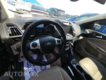 2015 Ford Escape Titanium - miniatura 11