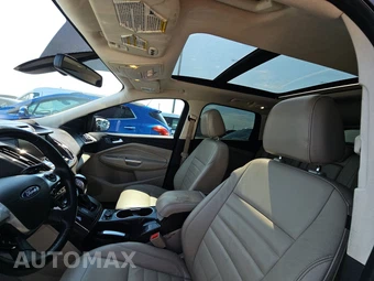 2015 Ford Escape Titanium - miniatura 18