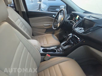 2015 Ford Escape Titanium – miniatura 8