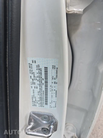 2015 Ford Escape Titanium – miniatura 14