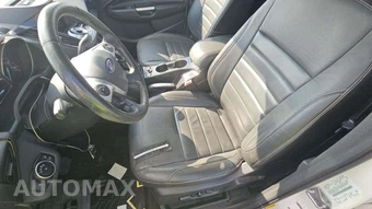2015 Ford Escape Titanium – miniatura 23