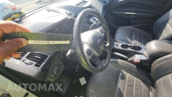 2015 Ford Escape Titanium – miniatura 26