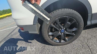 2015 Ford Escape Titanium – miniatura 28