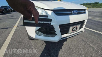 2015 Ford Escape Titanium – miniatura 41