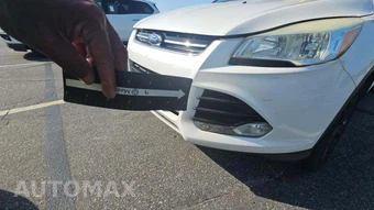 2015 Ford Escape Titanium – miniatura 43